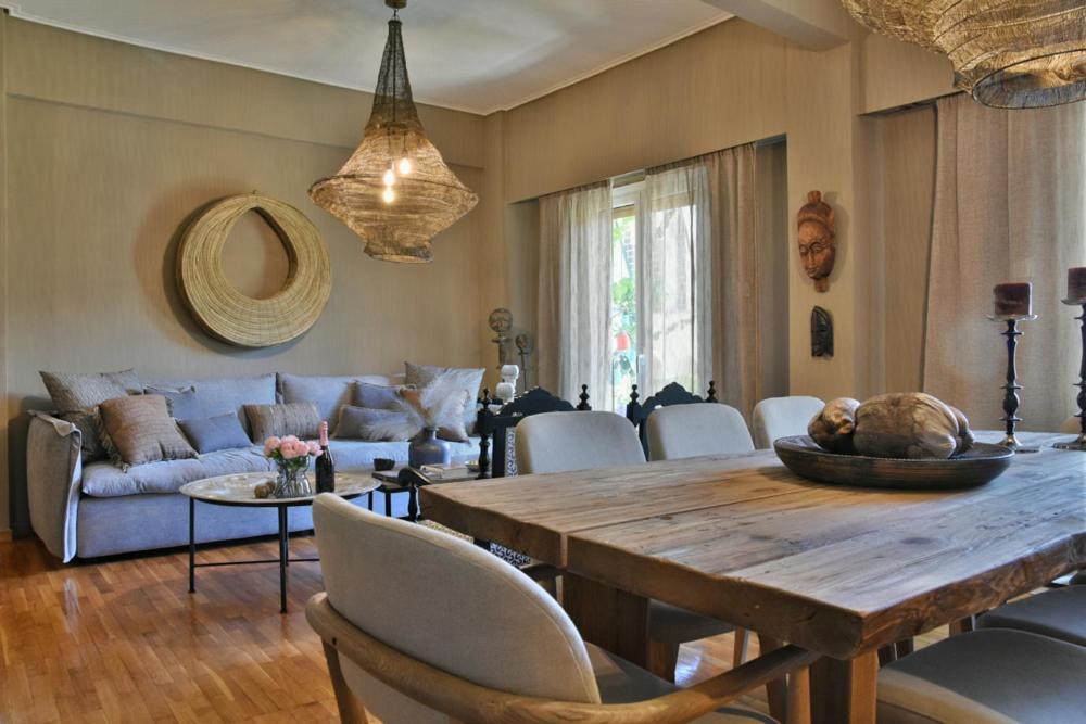 Pepromeno Luxury Apartment In The City Center Kalamata Exterior photo