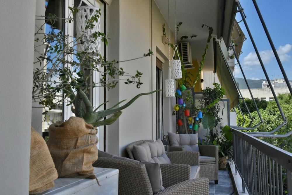 Pepromeno Luxury Apartment In The City Center Kalamata Exterior photo